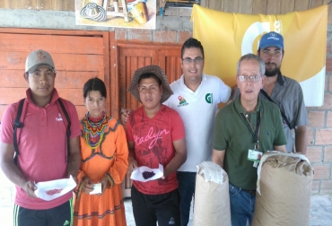 750 kilogramos de semilla nativa de fríjol y maíz fueron entregadas a las comunidades beneficiadas. Foto: Cortesía. maíz fríjol colombia corpoica