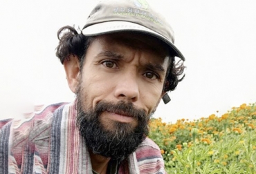 Sacha lleva más de 12 años trabajando en agricultura regenerativa y dice que su premio es un ejemplo para que más colombianos vean que si es posible. Foto: rcdsantacruz.org Sacha Lozano Giraldo