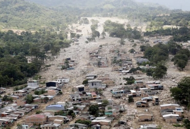 Los deslizamientos, las precipitaciones y otros desastres naturales tienen en alerta a más de cien municipios del paós. Foto: El País Cali desastres ambientales