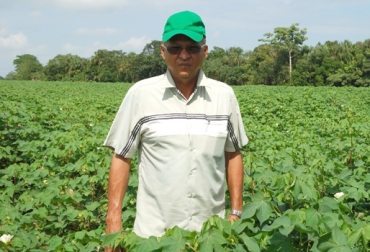 Plinio Puche, agricultor del departamento de Córdoba, ratifica que “los beneficios son varios". Foto: Cortesía. alimentos modificados genéticamente