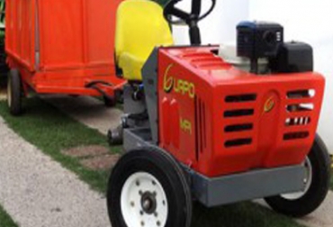 Con un motor de cuatro tiempos, muy similar al que usan los ‘karts’, permite arrastrar una camioneta, halar un tráiler o empujar una fila de cajones. Foto: Cortesía - Mitre del Campo. Tractor hidráulico más pequeño