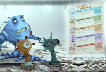 Hay 3 tipos de microorganismos y en este video de la OMS quedan claros los cuidados que se deben tener, Foto: Tomada del video. microorganismos oms alimentos