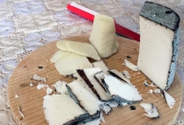 El queso más caro del mundo está hecho de leche de ...