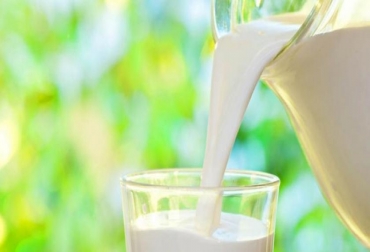 Los expertos consejan que no hay que tomar una leche específica según la edad, sino por la situación de la persona.