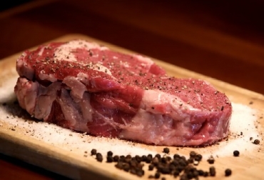 Foto: Unsplash carne-cruda