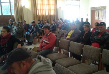 Más de 80 ganaderos asistieron a las instalaciones de la Universidad de Cundinamarca. Foto: CONtexto ganadero. Reunión de ganaderos en Boyacá