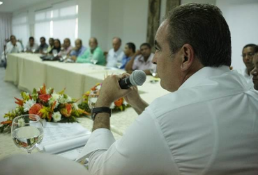 Se avanzó en la definición de acciones de corto, mediano y largo plazo para la recuperación del sector agropecuario. Foto: MinAgricultura. crisis guajira verano alimentos