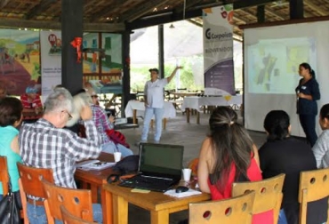 Los asistentes interiorizaron conceptos técnicos y se interesaron por el conocimiento de su territorio desde el punto de vista biofísico. Foto: Corpoica. uso de suelo en colombia