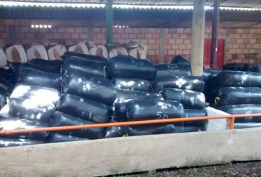 El gremio local cuenta con 34 toneladas de silo de maíz, suministrados por el programa de suplementación del MinAgricultura. Foto: Javier Aguilar - FNG. Bodega ganadera de socorro