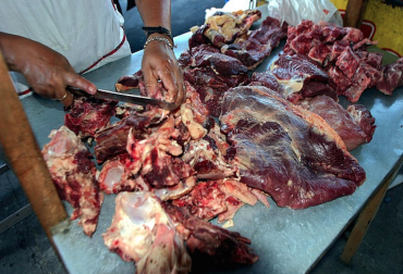 Contrario a lo que se esperaría, la ciudad no ha sufrido por desabastecimiento del producto en ningún momento. Foto: AFP. consumo carne ilegal cúcuta
