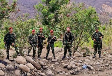 Aunque en la zona la frontera no está cerrada, hay constante presencia de la Guardia venezolana. Foto: @contrapuntovzla. Cierre de la frontera