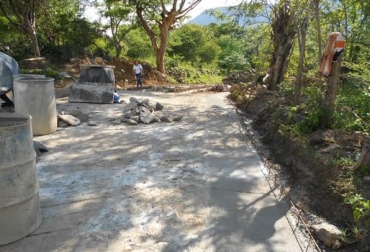 La obra beneficiará al sector rural del municipio de Cabrera. Foto: Laudy Pérez Vías terciarias, vías secundarias, sector rural, vereda Ojo de Agua, Cabrera, Santander