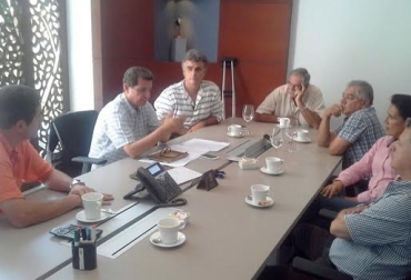 Los dirigentes del departamento se reunieron con José Félix Lafaurie, presidente de Fedegán, para expresarle todo su respaldo. Foto: @Cogancaldas. Fedegán Fondo nacional del ganado