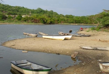 El canal de Dique ha reducido su caudal y los municipios aledaños empiezan a sentir con fuerza el verano. Foto: @FUNAD_ONG Bolívar, Mahates, Canal del Dique, Cooperativa de Productores de Leche de Mahates, Prolasam, Acopio de leche, Producción de leche, producción láctea, verano, verano en Bolívar, sequía, afectaciones cambio climático, afectaciones colombia fenómeno de el niño, Fenómeno de El Niño, Fenómeno de El Niño Colombia, CONtexto ganadero, ganaderos Colombia