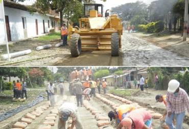 El químico Roadcem se aplicó y se mezcló con el terreno, que luego fue aplanado por una motoniveladora. Foto: Red de Gestión para el Desarrollo Proyecto de concreto sintético en Valle del Cauca, Secretaría de Infraestructura de la Gobernación del Valle del Cauca, concreto zeolítico sintético con nanotecnología, roadcem, vías terciarias Valle del Cauca, zeolitas, propieades de las zeolitas, uso de zeolitas en Colombia, uso de Roadcem en Colombia, arreglo de vías terciarias, Guabitas, Guacarí, soluciones para recuperar vías terciarias, CONtexto ganadero, ganaderos colombia