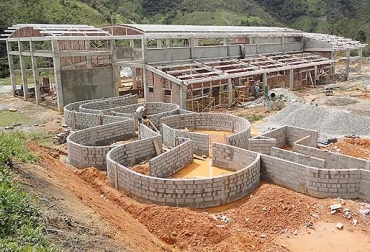 En 2010 empezó la construcción de la nueva planta de Cañasgordas, municipio que hace parte del plan de racionalizacion del departamento. Foto: Alcaldía de Cañasgordas. Planta Sacrificio de Cañasgordas