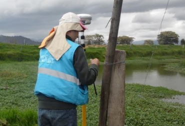 Según los ganaderos, la CAR no ha adelantado las obras que corresponden a la limpieza y mantenimiento de los vallados. Foto: www.emisorahitstereo.com.co Corporación Autónoma Regional de Cundimarca, CAR, Licencia de riego CAR, Obras de desecación CAR, Entrevista Director CAR, Ganaderos de Cundinamarca, funcionarios de la CAR, laguna de Fúquene, valle de ubaté y chiquinquirá, ganaderos afectados por cobros de concesión de agua, ganaderos afectados obras desecación CAR, CONtexto ganadero, ganaderos colombia