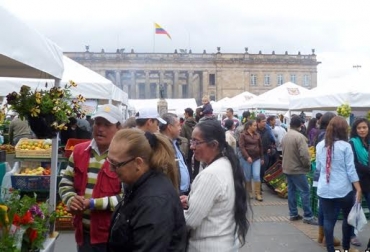 El evento se va a celebrar el próximo 14 de octubre, pero las organizaciones campesinas no lo respaldan porque no han sido tenidas en cuenta. Foto: notimundo.blogspot.com mercados, Mercados campesinos, Mercados campesinos bogotá
