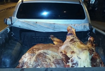 Carne de dudosa procedencia estaría llegando a muchos expendios en baúles de carros, en el platón de camionetas, en motos, y hasta en bicicletas. Foto: Décima Brigada. falta de control en expendios de carne en Cesar, expendios de carne en Cesar, sacrificio clandestino en Cesar, Abigeato en Cesar, CONtexto ganadero