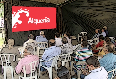 Muchos productores del norte del Valle del Cauca optaron por cambiar de pasteurizadora. Foto: Andrés Sinisterra-Fedegán - alqueria.com.co Precio leche Alquería Valle del Cauca 2017, precio leche Valle del Cauca, Alquería no compra en Valle del Cauca, precio de la leche alqueria, precio de la leche alqueria colombia, precio de la leche alqueria fedegán, CONtexto ganadero, ganaderos Colombia