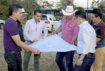 “Los ganaderos exploramos la posibilidad de vincularnos al proyecto del frigorífico de Yopal”, dijo Daniel Salamanca. Foto: laschivasdelllano.com En qué va el frigorífico de Yopal, empresas privadas interesadas, planta de beneficio, Mellan, Serpet, Frigosostenible, expertos en frigoríficos, empresas privadas incursionan en el sector, posible alianza empresarial, CONtexto Ganadero, noticias de ganadería colombiana.