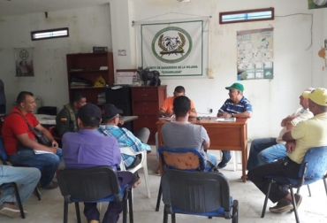 En la reunión de seguridad con la Policía de Majagual, los ganaderos pudieron expresar sus denuncias sobre delicados temas como abigeato y extorsión. Foto: Cortesía inseguridad sucre, inseguridad sucre 2018, inseguridad La Mojana, La mojana sucre, ganaderos La Mojana, comité de ganaderos de La Mojana, secuestro ganadero la mojana 2018, extorsiones a ganaderos, Secuestro de ganaderos, CONtexto ganadero, ganaderos colombia, noticias ganaderas colombia