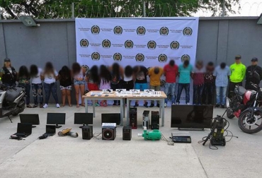 El grupo criminal operaba en los municipios de Granada, Lejanías, Fuente de Oro, Puerto Lleras y Vista Hermosa. Foto: Policía Nacional. Ganadería, ganadería colombia, noticias ganaderas, noticias ganaderas colombia, CONtexto ganadero, delincuentes, delincuentes meta, inseguridad meta, policía nacional, policía colombia, los encapuchados, los encapuchados meta,