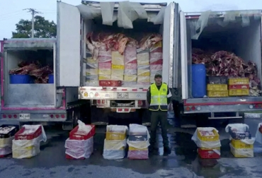 Los delincuentes o contrabandistas de carne aprovechan algunas falencias que tienen las autoridades y la falta de puestos de control para transportar carne de manera ilegal. Foto: violetastereo.com incautación de carne, incautación de carne en Casanare, Carne de contrabando, contrabandista de carne, Polfa, ganaderos Csanare
