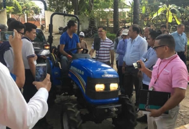 Los equipos llegaron a colegios ubicados en Rivera, Villavieja, La Plata y Timaná. Foto: opanoticias.com. ganadería, ganadería colombia, noticias ganaderas, noticias ganaderas colombia, contexto ganadero, maquinaria agrícola, maquinaria agrícola huila, colegios huila maquinaria agrícola, proyectos agropecuarios en colegios, uso de maquinaria agrícola, gobernación de huila,