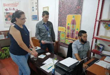 En Pereira, Dosquebradas, Santa Rosa de Cabal, Apía, Pueblo Rico, Belén de Umbría, Guática, Balboa, Quinchía y Santuario cuentan con la herramienta tecnológica. Foto: Gobernación de Risaralda. ganadería, ganadería colombia, noticias ganaderas, noticias ganaderas colombia, contexto ganadero, software de administración, administración ganadera, administración agropecuaria, gobernación de risaralda, software agropecuario gobernación de risaralda, Pereira, Dosquebradas, Santa Rosa de Cabal, Apía, Pueblo Rico, Belén de Umbría, Guática, Balboa, Quinchía, Santuario,