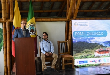 En el proyecto vienen trabajando desde hace 3 años instituciones públicas, empresa privada y organizaciones civiles. Foto: Gobernación del Quindío. ganadería, ganadería colombia, noticias ganaderas, noticias ganaderas colombia, contexto ganadero, Hoja de Ruta para la adopción de Nueva Economía de la Alimentación y uso de los Suelos, FOLU, Jardín Botánico del Quindío, Edward Davey, director de Inmersiones Geográficas Profundas de FOLU, pérdida de biodiversidad, cambio climático, nutrición, obesidad, sistema de alimentación, secretario de Agricultura Desarrollo Rural y Medio Ambiente, Álvaro Arias Young,