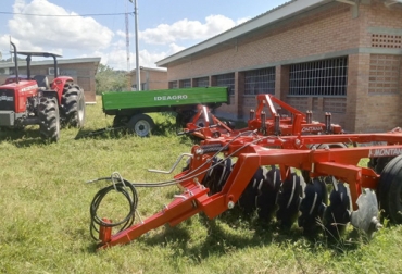 La región necesita un proyecto en el cual se pueda hacer entrega de maquinaria a los pequeños y medianos productores, de tal forma que esto les permita volverse más autosuficientes. Foto: hoydiariodelmagdalena.com.co Ganadería, ganadería colombia, Ganadería colombiana, CONtexto ganadero, noticias ganaderas, noticias ganaderas colombia, Banco de Maquinaria, maquinaria, Magdalena, Banco de Maquinaria Magdalena, productores magdalena, preparación comida, épocas críticas, ganaderos magdalena, ganaderos, ganaderos colombia