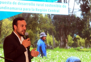 Es el primer proyecto de este género que se desarrolla en el país y tiene como objetivos ayudar a eliminar el hambre, la inseguridad alimentaria y la malnutrición. Foto: Gobernación de Cundinamarca. Ganadería, ganadería colombia, noticias ganaderas, noticias ganaderas colombia, CONtexto ganadero, zodas, zodas cundinamarca, Seguridad Alimentaria, seguridad alimentaria cundinamarca, FAO, RAPE, Gobernación de Cundinamarca