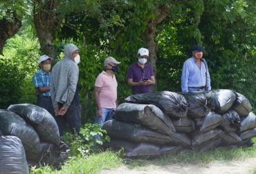 Productores de San Antonio de Palmito, San Benito, Sincelejo, Toluviejo, San Onofre, Galeras y Sampués se vieron beneficiados con el silo. Foto: Gobernación de Sucre. Ganadería, ganadería colombia, noticias ganaderas, noticias ganaderas colombia, CONtexto ganadero, Sucre, Ganaderos de Sucre, silos para ganaderos de sucre, Asogasucre, sequía Sucre, economía de sucre, ganado gyr en sucre, economía de sincelejo