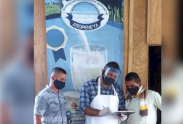 Esta Iniciativa parte del propósito gremial de reconversión de la actividad productiva ganadera. Foto: Cortesía. ganadería, ganadería colombia, noticias ganaderas, noticias ganaderas colombia, contexto ganadero, quesos en florencia caquetá, empresas de quesos en caquetá, lácteos caquetá, programa territorios de oportunidad, comité de ganaderos del caquetá, la montañita caquetá,