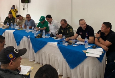 Los productores del departamento del Cesar indican que se están asociando todos los comités para luchas contra la inseguridad. Foto: Imágen de archivo Consejo de seguridad en Bosconia (Cesar) Ganadería, ganadería colombia, noticias ganaderas, noticias ganaderas colombia, CONtexto ganadero, ganaderos del Meta, Ganaderos del Cesar, comités de ganaderos del meta, comité de ganaderos del cesar, inseguridad en el cesar, Abigeato en el Cesar, carneo en el cesar, extorsión en el cesar, secuestros en el cesar, capacitaciones ganaderas en el meta, proyectos ganaderos en el meta
