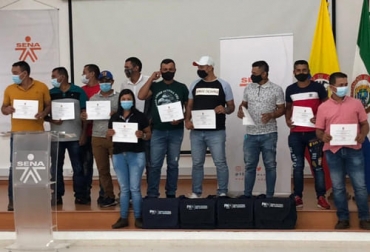 Vacunadores certificados por el Sena participarán en el primer ciclo de vacunación del presente año en regiones como San José de Guaviare. Foto: Cortesía certificación, Sena, vacunadoras, Ciclo, aftosa, ganaderos, ICA, fedegan, Guaviare, Meta, Vichada, Pandemia, confinamiento, virtualidad, capacitación, competencias, conectividad, Trabajadores, fincas, Ganadería, ganadería colombia, noticias ganaderas colombia, CONtexto ganadero