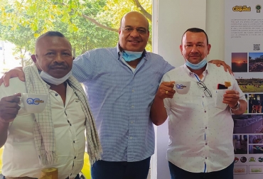 Los productores de Solano conocieron la Tienda de la Quesería Rural, en donde se comercializan los productos con denominación de origen. Foto: Cortesía. Ganadería, ganadería colombia, noticias ganaderas, noticias ganaderas colombia, CONtexto ganadero, Queso del caquetá, marca colectiva qc queso del caquetá, Ganaderos del Caquetá, leche del caquetá, tecnig@n Caquetá, ganaderos de solano, solano caquetá, Rafael Torrijos
