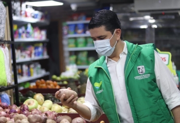 El funcionario viene adelantando reuniones con el propósito de evitar un incremento desproporcionado de los precios. Foto: Gobernación de Antioquia. Ganadería, ganadería colombia, noticias ganaderas, noticias ganaderas colombia, CONtexto ganadero, SAC, Sociedad de Agricultores de Colombia, jorge bedoya sac, jorge bedoya comisión quinta, paro nacional, bloqueo de vias paro nacional, pérdidas agro paro nacional, seguridad alimentaria colombia, Comisión Quinta del Senado, abastecimiento, desabastecimiento colombia, desabastecimiento en colombia paro nacional