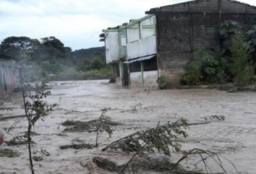 Las inundaciones que vienen afectando al Putumayo ocasionan grandes pérdidas a los productores de los diferentes sectores de la producción. Foto: elpais.com.co sacrificio clandestino, Putumayo, Mocoa, invierno, Lluvias, Vías, Comité de Ganaderos, precio del ganado, precio de la carne, Lomo, punta de anca, ganado en pie, ICA, planta de beneficio, degüello, impuestos, sector agropecuario, pastos, Mión, inundaciones, acueducto, pastoreo, Frigomayo, Invima, sales, concentrados, costos, Puerto Guzmán, Villa Garzón, fletes, transporte, Ganadería, ganadería colombia, noticias ganaderas colombia, CONtexto ganadero