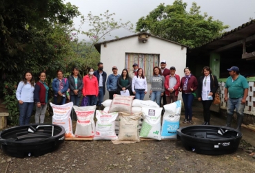 La jornada hace parte del programa ‘Alianzas Productivas’ del Ministerio de Agricultura. Foto: Gobernación de Boyacá. entrega insumos lecheros boyaca