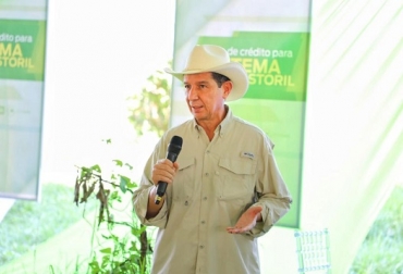 Criminales profesionales de la invasión contratan a terceros a los que les pagan 70 mil pesos día para que invadan la finca, afirma Lafaurie Rivera. José Félix Lafaurie R., presidente ejecutivo de Fedegán