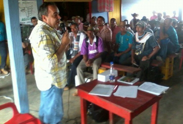El proyecto se está llevando a cabo desde diciembre de 2012, en 6 veredas. Foto: Sandra Arango. Entrega de carneros Antioquia