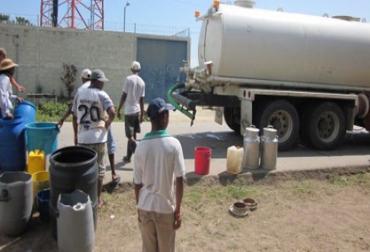 Con carrotanques muchos departamentos y municipios combatirán el desabastecimiento de agua. Foto: Alcaldía de Manatí Sequía en Colombia.