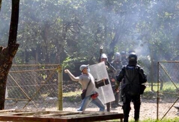 Continúan los enfrentamientos entre la Policía y los campesinos en Catatumbo. Foto: @ccajar. protestas en Catatumbo