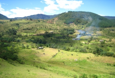 Basándose en el clima de años pasados logra realizar una proyección futura para salvar los campos. Foto: CONtexto Ganadero. Estudiante universitario presenta modelos para predecir cambios climáticos en el país.