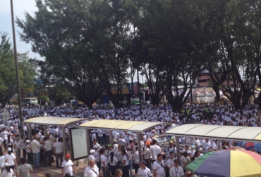Una multitudinaria marcha invadió las calles de Villavicencio Una multitudinaria marcha invadió las calles de Villavicencio
