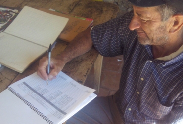 Campo Elías Rojas lleva 28 años de su vida dedicados a la ganadería. Foto: Eliana Carrillo. Campo Elías Rojas