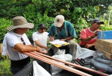 Una de las ventajas que se tiene al establecerlos es reducir el efecto invernadero. Foto: Corpoamazonia. Entrega kits de cercas eléctricas.jpg
