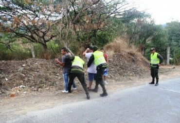 El Ejército y la Policía Nacional trabajan para combatir la extorsión y el abigeato en Fonseca, Guajira. Foto: Policía Nacional. La extorsión y el abigeato azotan a ganaderos de La Guajira.